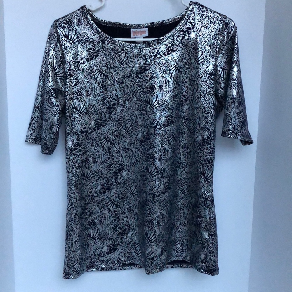 LulaRoe t-shirt